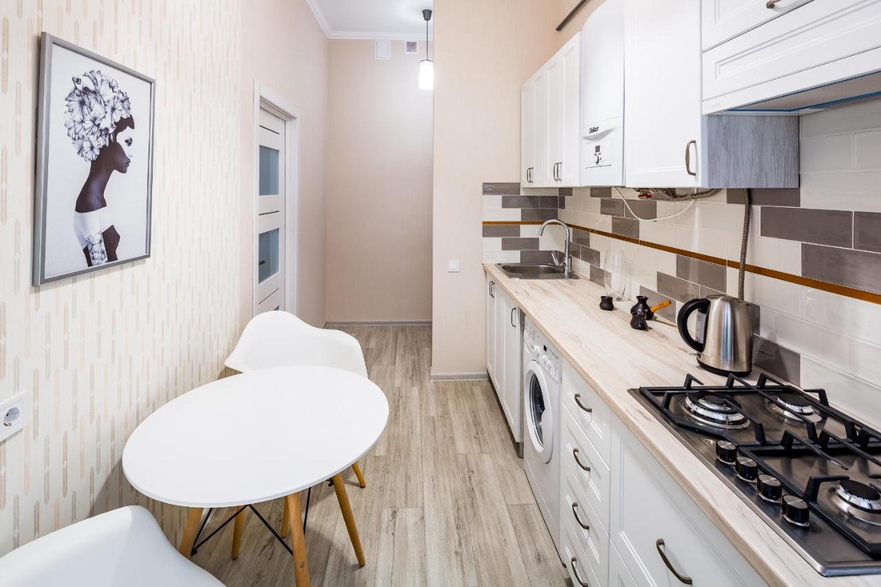 Old Town Cosy Apartment Lviv Exterior foto